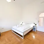 Διαμέρισμα Kiraly Levente - Downtown Location With Ac