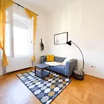 Kiraly Levente - Downtown Location With Ac