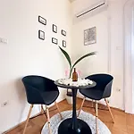 Kiraly Levente - Downtown Location With Ac Διαμέρισμα *