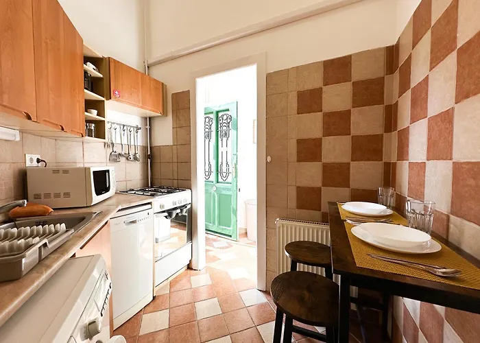 Daire Kiraly Levente - Downtown Location With Ac Budapeşte