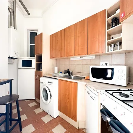 Kiraly Levente - Center Location Ac Lejlighed *