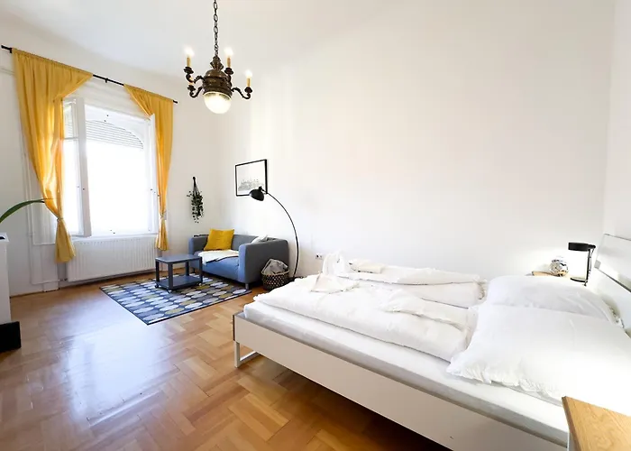 아파트 Kiraly Levente - Downtown Location With Ac